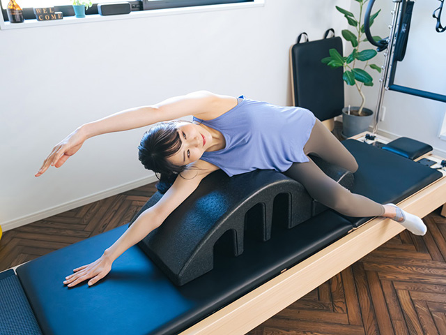ピラティスマシン「スパインコレクター」の導入メリットと選び方｜背骨